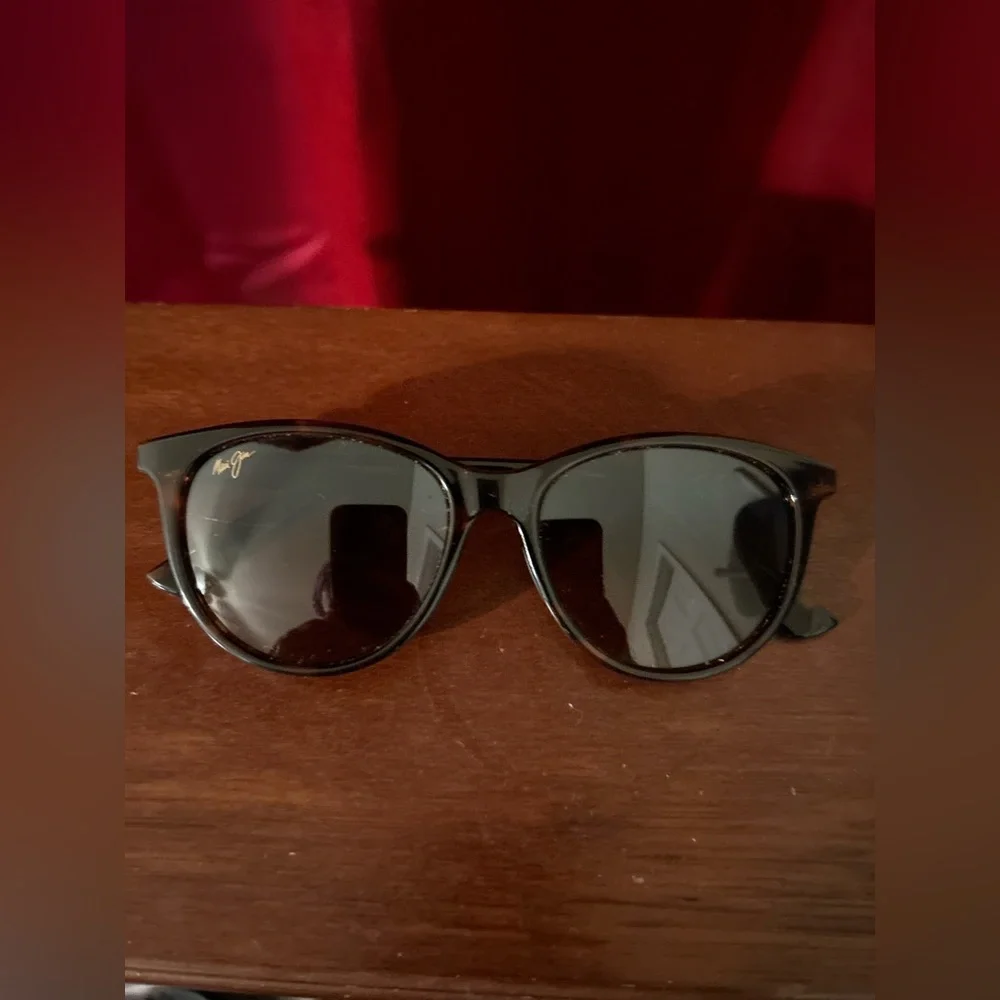 Ray-Ban. Sunglasses Brown.